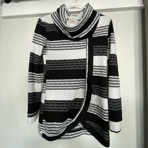 Blondie Apparel cross front sweater - xsmall